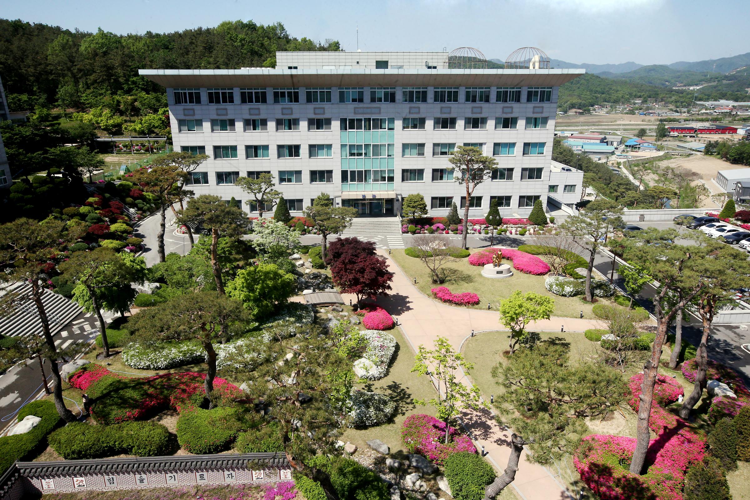 학교 전경 사진